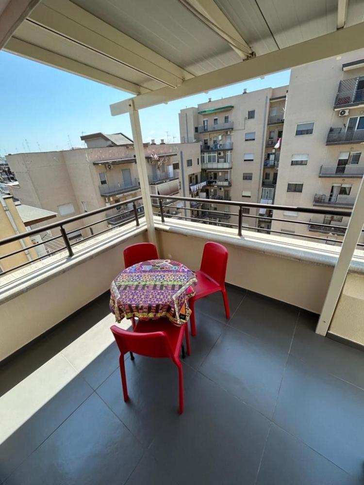 Appartement Attico Stazione - Montello 16 à Bari Extérieur photo