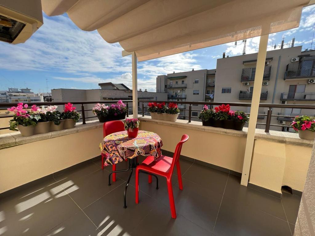 Appartement Attico Stazione - Montello 16 à Bari Extérieur photo